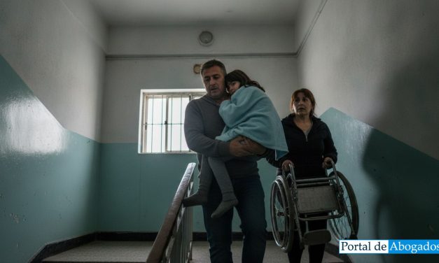 Ordenan a la Ciudad garantizar una vivienda accesible a una niña con discapacidad